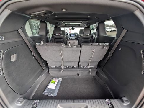 New 2026 Chrysler Pacifica Limited image 11