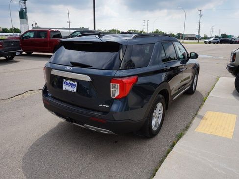 Used 2024 Ford Explorer XLT w/ Equipment Group 202A AWD/4WD image 4