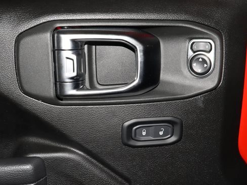 Used 2025 Jeep Wrangler Unlimited Rubicon 4xe w/ Safety Group image 17