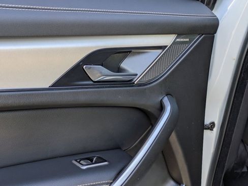 Used 2024 Jaguar F-PACE R-Dynamic S image 23