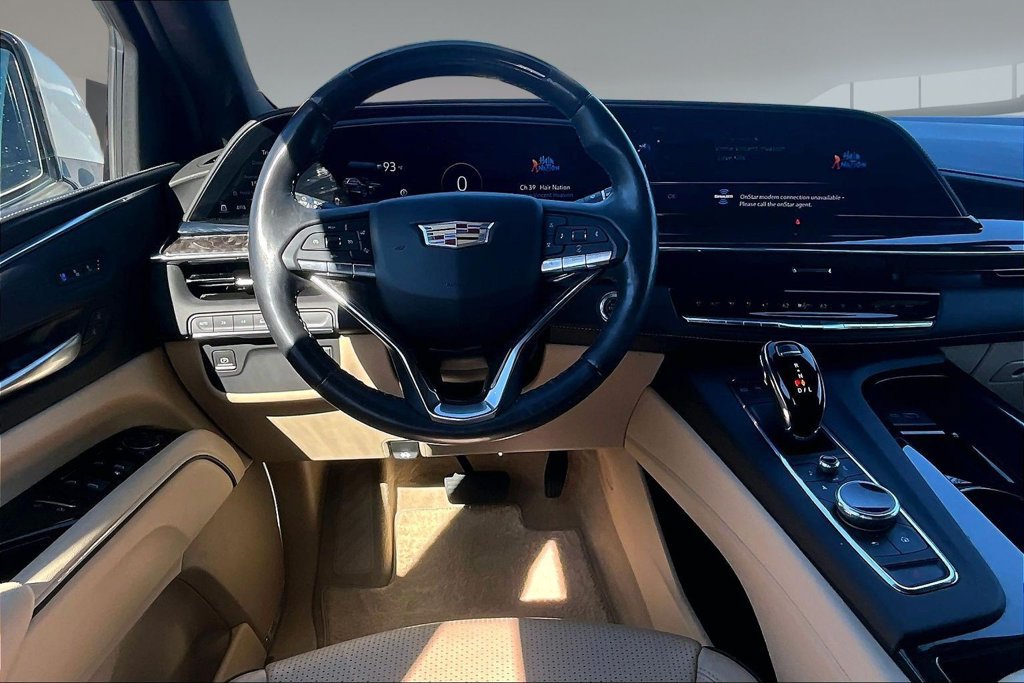 Used 2023 Cadillac Escalade ESV Premium Luxury w/ LPO, Floor Liner Package AWD/4WD image 5