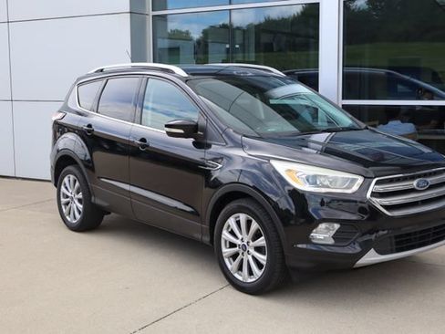 Used 2017 Ford Escape Titanium FWD image 2