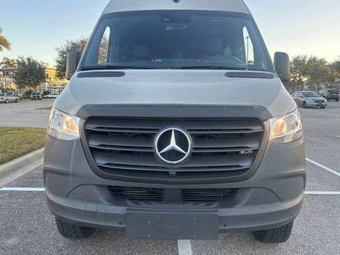 Used 2022 Mercedes-Benz Sprinter 2500 image 3