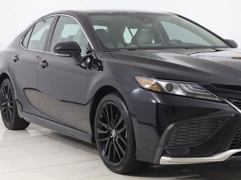Used 2023 Toyota Camry XSE FWD image 38
