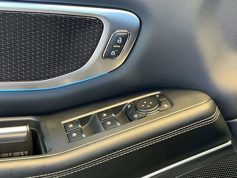 Used 2025 Ford Expedition Max Platinum w/ Stealth Appearance Package image 9