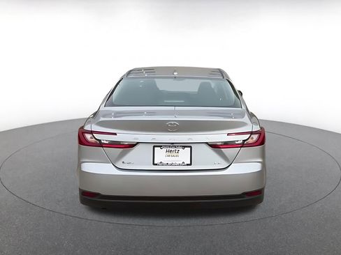 Used 2025 Toyota Camry LE image 12