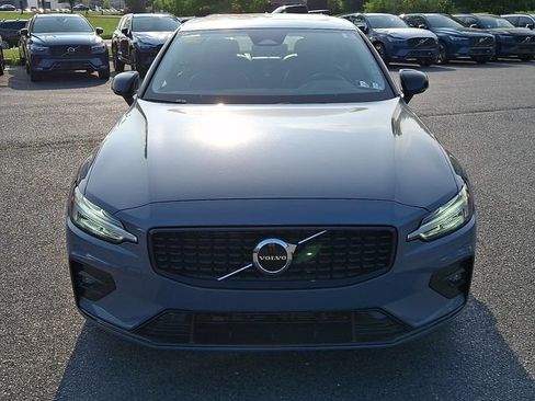 Used 2023 Volvo S60 B5 Core w/ Climate Package FWD image 2