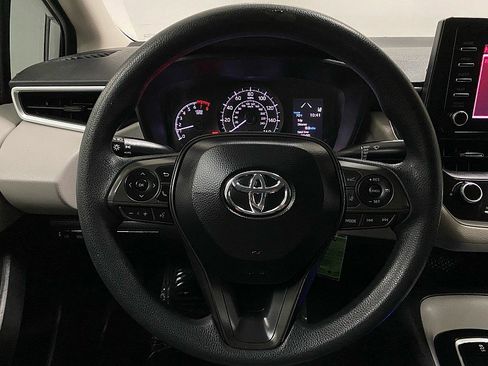 Used 2020 Toyota Corolla L image 17