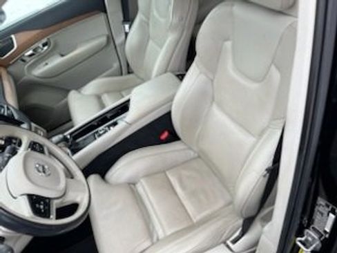 Used 2016 Volvo XC90 T6 Inscription w/ Vision Package image 7