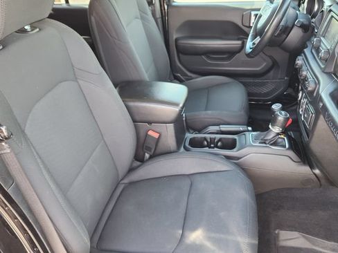 Used 2019 Jeep Wrangler Unlimited Sport S AWD/4WD image 14