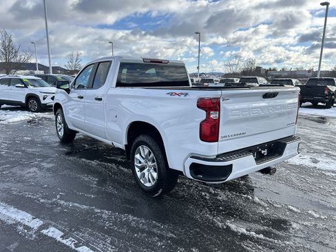 Used 2023 Chevrolet Silverado 1500 Custom image 5