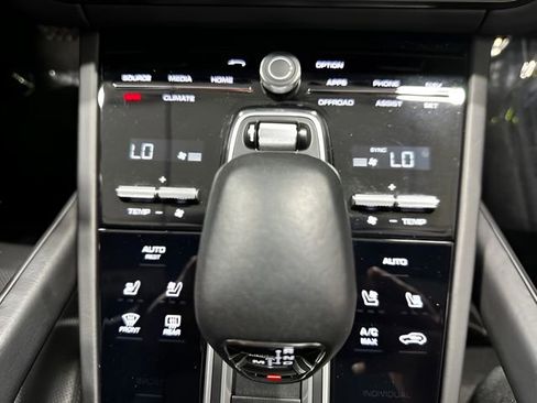 Used 2023 Porsche Cayenne Coupe AWD/4WD image 26