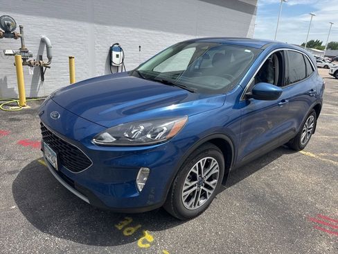 Used 2022 Ford Escape SEL w/ Class II Trailer Tow Package AWD/4WD image 5