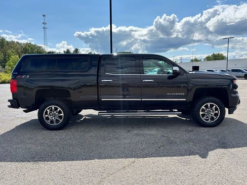 Used 2018 Chevrolet Silverado 1500 LTZ Z71 image 8