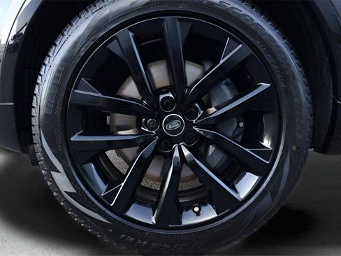 New 2026 Land Rover Discovery Limited Edition image 9