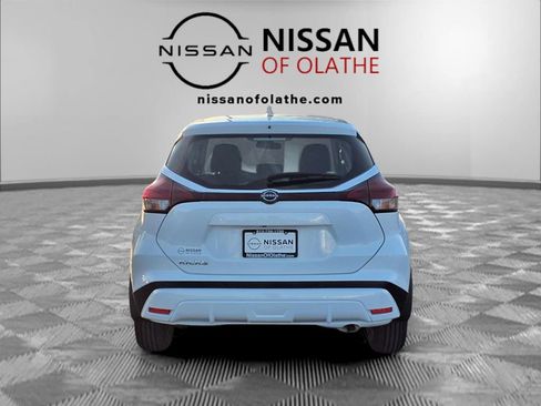 Certified 2025 Nissan Kicks Play S image 26