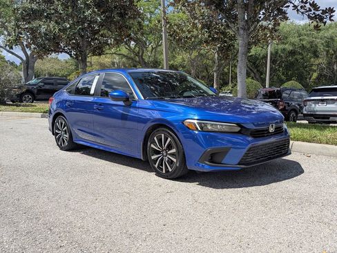 Used 2023 Honda Civic EX image 2