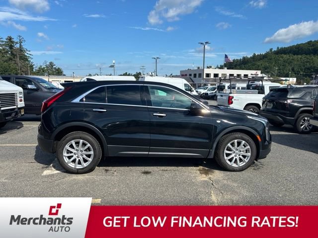 Used 2022 Cadillac XT4 Luxury w/ Cold Weather Package AWD/4WD image 9
