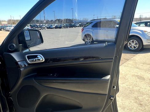 Used 2012 Jeep Grand Cherokee Laredo image 16