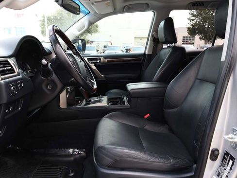 Used 2018 Lexus GX 460 Premium w/ Premium Package AWD/4WD image 3