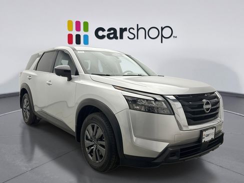 Used 2024 Nissan Pathfinder S image 7