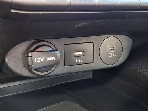 Used 2025 Hyundai Elantra Sport image 25