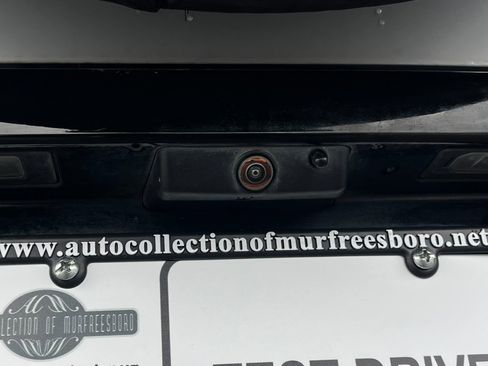 Used 2023 Land Rover Defender 110 image 50