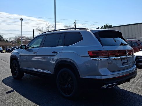 New 2026 Volkswagen Atlas SE AWD/4WD image 3