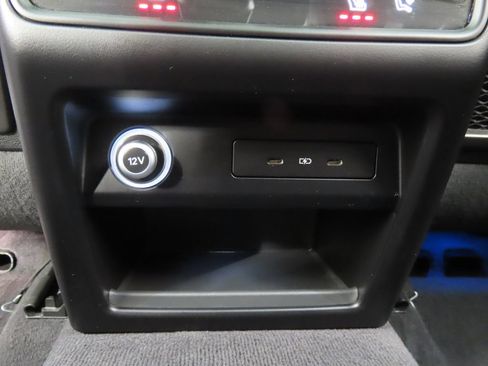 Certified 2025 Porsche Cayenne E-Hybrid Coupe AWD/4WD image 36