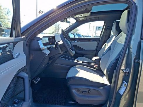 New 2026 Volkswagen Tiguan SE R-Line image 6