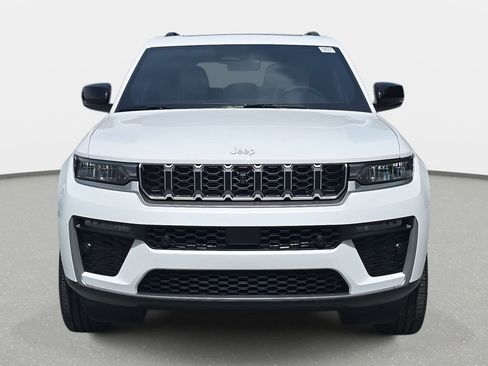 New 2026 Jeep Grand Cherokee Limited AWD/4WD image 2