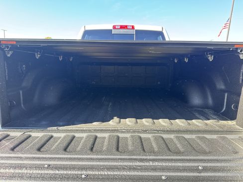 Used 2023 RAM 2500 Limited image 33