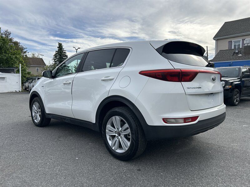 Used 2017 Kia Sportage LX AWD/4WD image 6