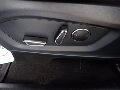 Used 2020 Ford Explorer Limited image 23