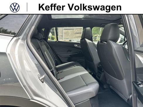 New 2025 Volkswagen ID.4 Pro S Plus AWD/4WD image 26