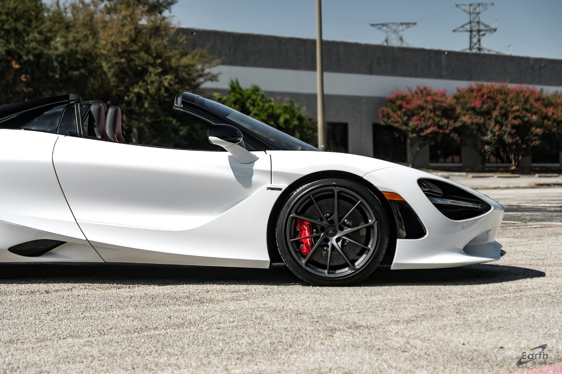 Used 2025 McLaren 750S Spider RWD image 34