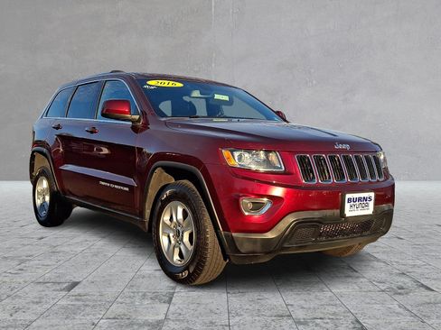 Used 2016 Jeep Grand Cherokee Laredo w/ Quick Order Package 23E image 2