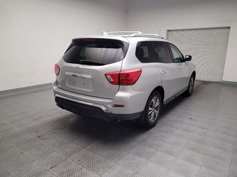 Used 2019 Nissan Pathfinder S FWD image 9