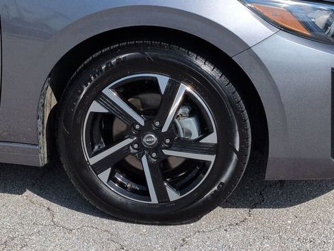 Used 2024 Nissan Sentra SV FWD image 11