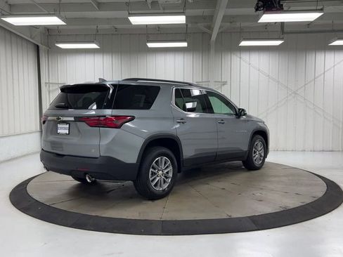 Used 2023 Chevrolet Traverse LT image 8