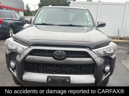 Used 2018 Toyota 4Runner SR5 AWD/4WD image 2