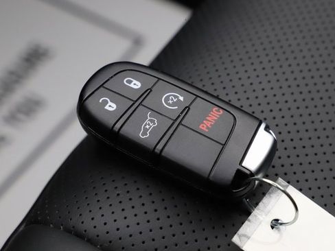 Used 2025 Dodge Durango GT image 37