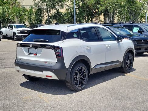 New 2026 Nissan Kicks SR w/ SR Premium Package AWD/4WD image 8
