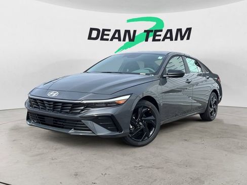 New 2026 Hyundai Elantra SEL Sport Premium FWD image 3