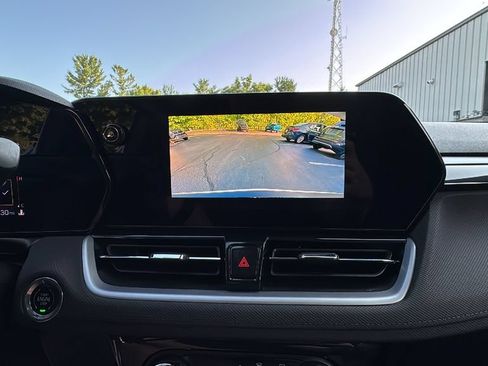 Used 2025 Chevrolet TrailBlazer LT AWD/4WD image 20