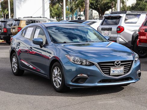 Used 2016 MAZDA MAZDA3 i Sport w/ Preferred Equipment Package image 3