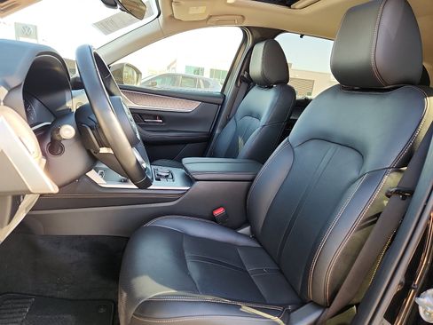 Used 2025 MAZDA CX-90 3.3 Turbo w/ Preferred Package image 13