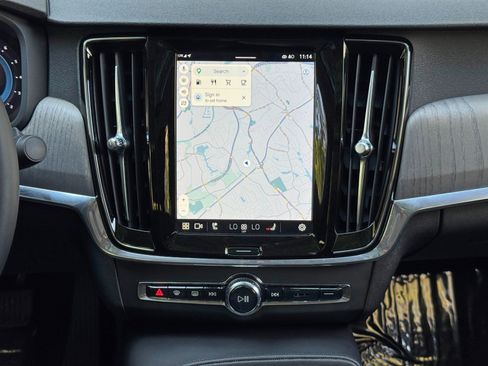 Used 2023 Volvo S90 B6 Plus w/ Protection Package Premier image 25