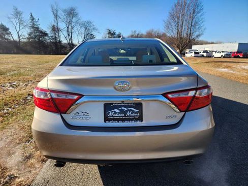 Used 2017 Toyota Camry XLE image 7