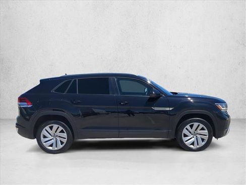 Used 2022 Volkswagen Atlas Cross Sport SE image 4